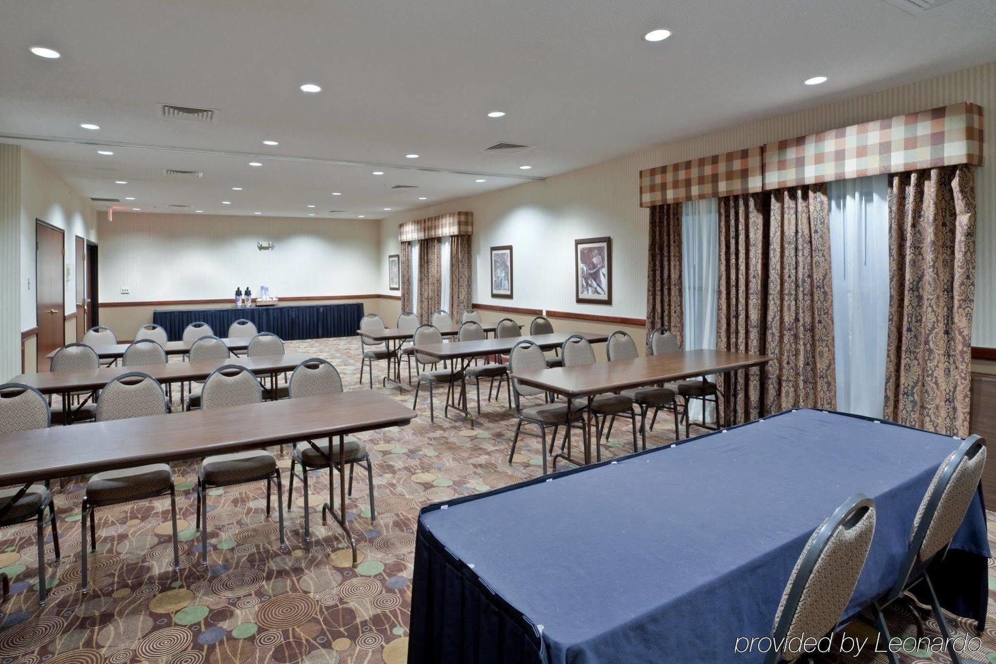 Windsor Inn & Suites Dodge City Facilities photo